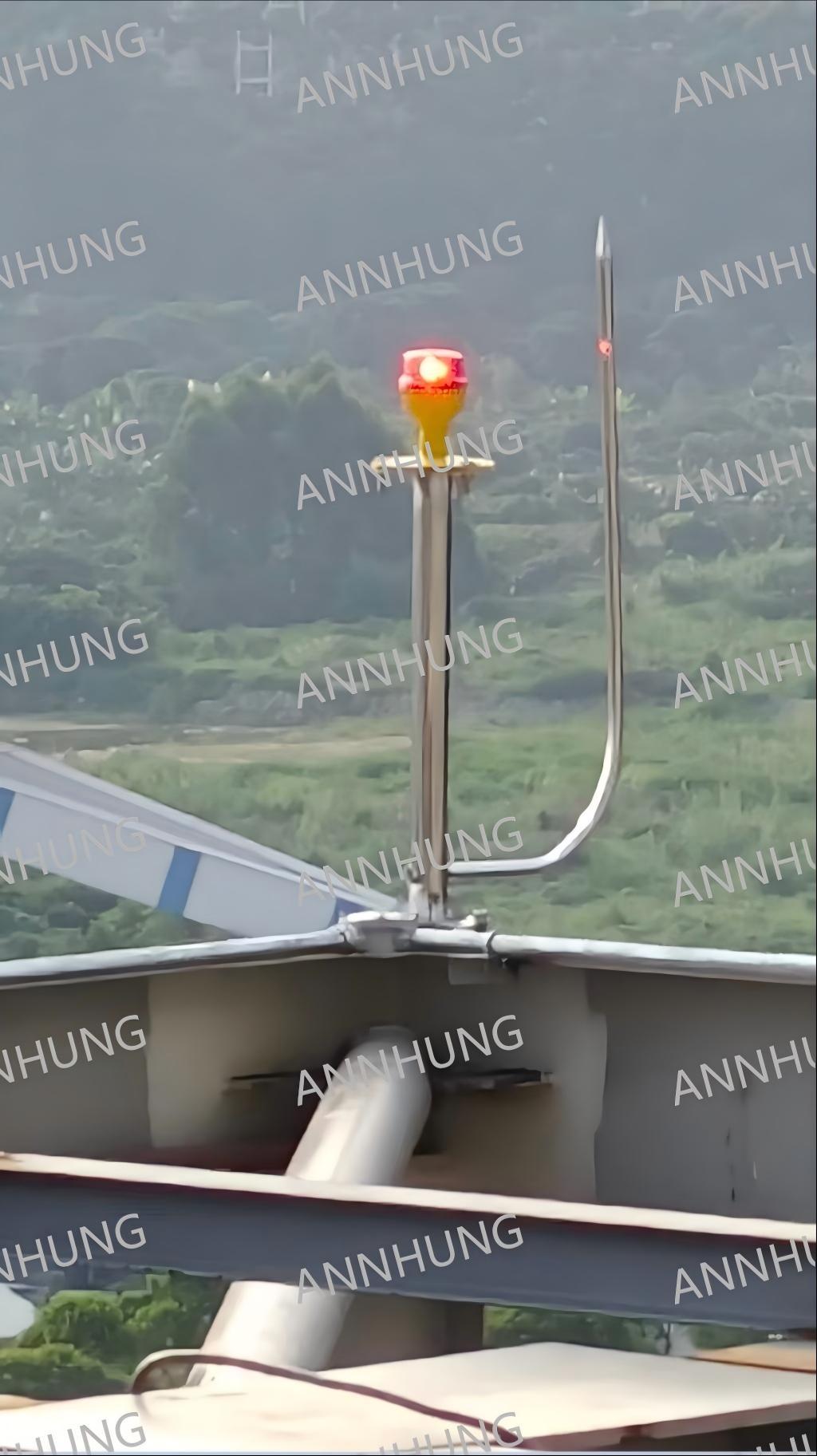 最新の会社の事例について AH-LI-B2 Low-Intensity L810 Aviation Obstruction Light — Installation Cases